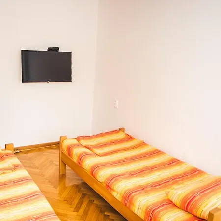 Aparment Theatre Apartment Nis