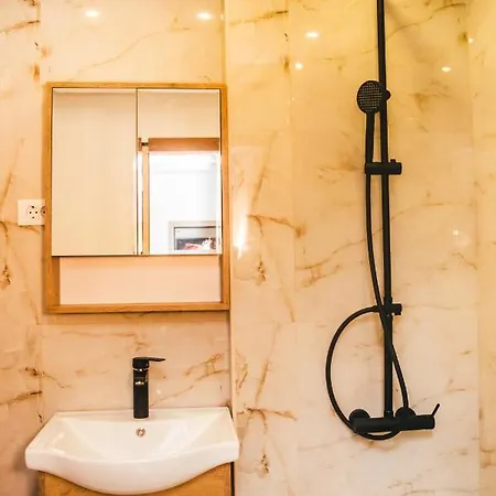 Aparment Theatre Apartment Nis