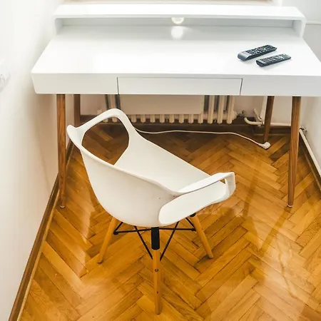 Aparment Theatre Apartment