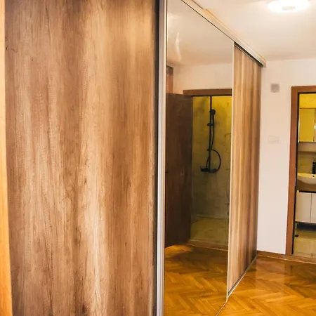 Aparment Theatre Apartment