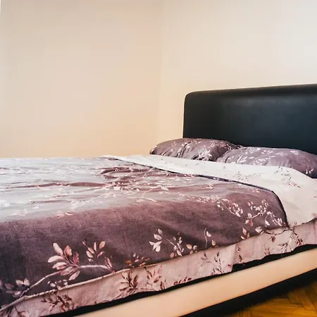 Aparment Theatre Lejlighed *